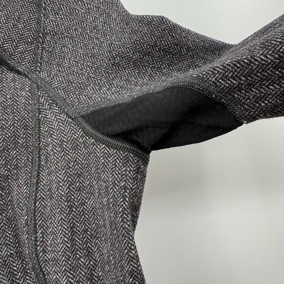 Lululemon Pullover Women Size‎ 4 Base Runner 1/2 Zip Style Gray Workout Gym - Picture 5 of 9